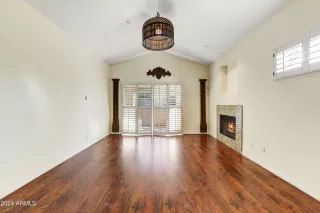 Photo #5: 6792842 Listing