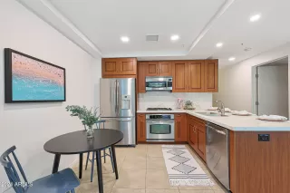 Photo #5: 6793390 Listing