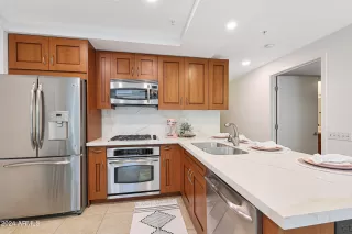 Photo #6: 6793390 Listing