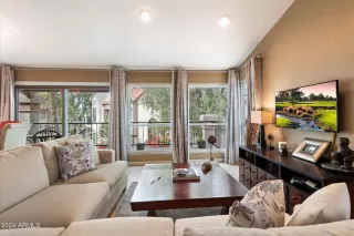 Photo #5: 6793744 Listing