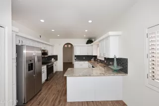 Photo #4: 6793831 Listing