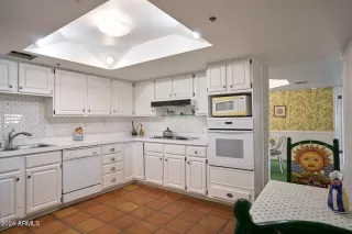 Photo #5: 6793927 Listing 