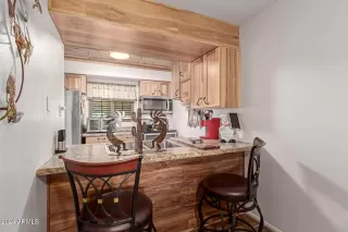 Photo #5: 6794050 Listing 