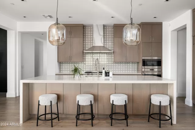 MLS: 6794279 Condo For Sale