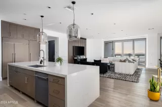 Photo #2: 6794279 Listing 