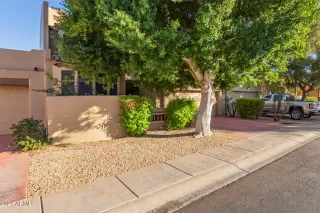 Photo #2: 6794631 Listing 