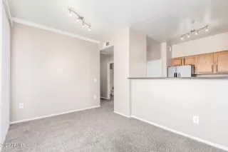 Photo #4: 6794865 Listing