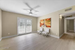 Photo #4: 6794968 Listing