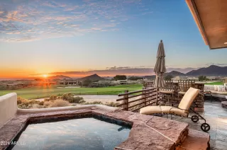 Photo #6: 6794975 Listing