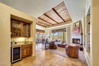 Photo #5: 6795017 Listing