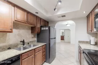 Photo #4: 6795030 Listing