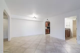 Photo #5: 6795030 Listing