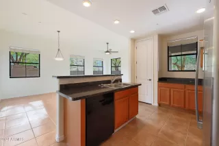 Photo #3: 6795608 Listing