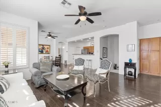 Photo #6: 6796440 Listing 