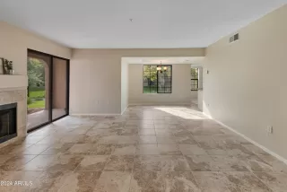 Photo #6: 6796508 Listing