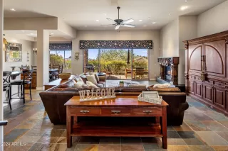 Photo #4: 6796838 Listing 