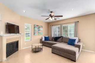 Photo #3: 6796859 Listing