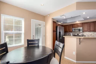 Photo #4: 6796859 Listing