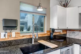 Photo #6: 6796934 Listing