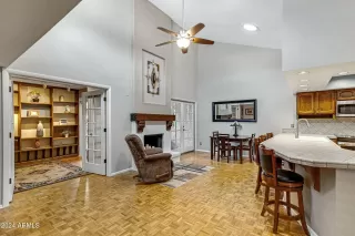 Photo #5: 6797259 Listing 