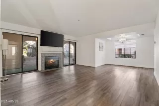 Photo #3: 6797340 Listing