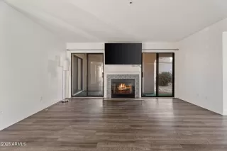 Photo #5: 6797340 Listing
