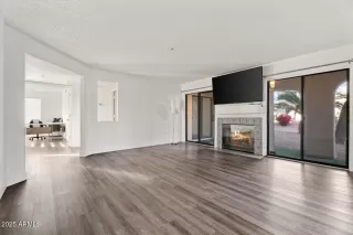Photo #6: 6797340 Listing