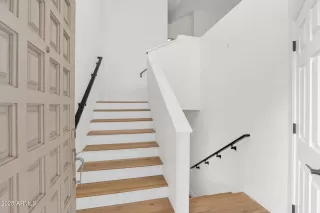 Photo #5: 6797400 Listing 