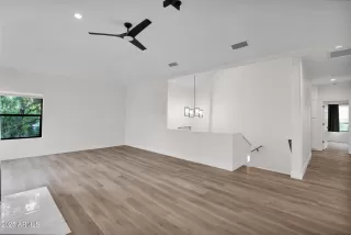 Photo #6: 6797400 Listing 