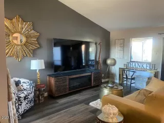 Photo #3: 6797472 Listing