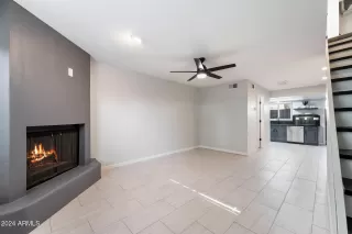 Photo #6: 6797567 Listing