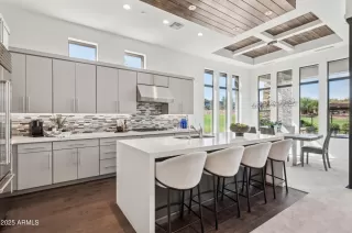 Photo #5: 6797697 Listing 