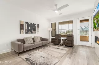 Photo #6: 6798055 Listing