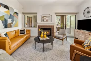 Photo #2: 6798166 Listing