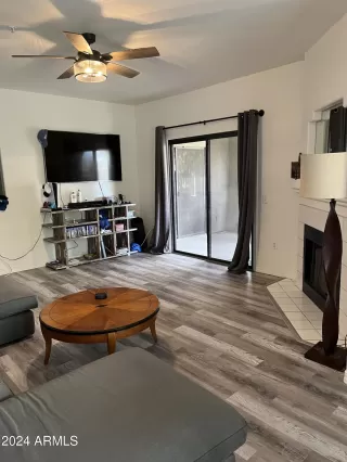 Photo #4: 6798230 Listing