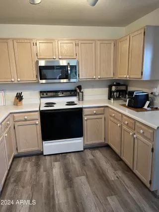 Photo #6: 6798230 Listing