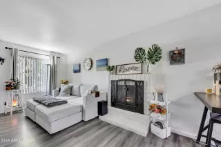 Photo #3: 6798546 Listing