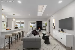 Photo #6: 6798956 Listing