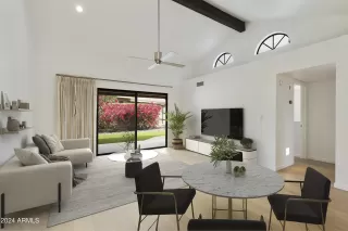 Photo #2: 6799067 Listing 