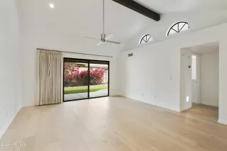 Photo #3: 6799067 Listing 