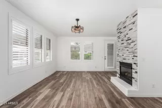 Photo #3: 6799147 Listing