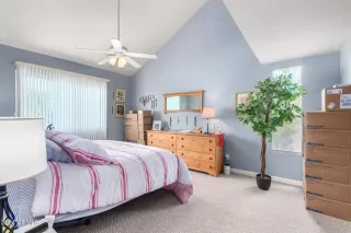 Photo #6: 6799347 Listing