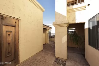 Photo #2: 6799407 Listing