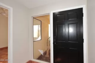 Photo #4: 6799407 Listing