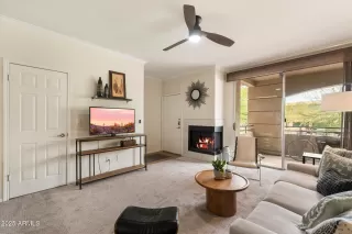 Photo #4: 6799424 Listing