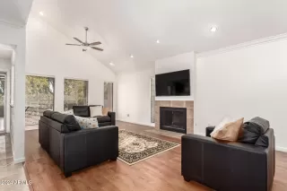 Photo #5: 6799579 Listing 