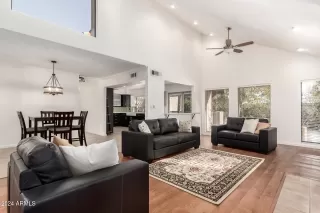 Photo #6: 6799579 Listing 