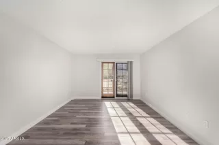 Photo #3: 6799623 Listing 