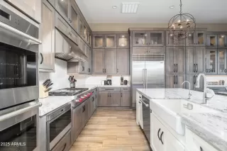 Photo #4: 6799631 Listing