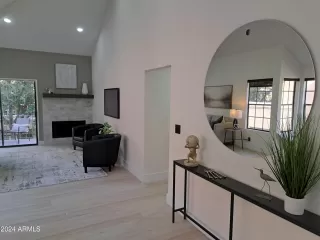 Photo #3: 6799689 Listing